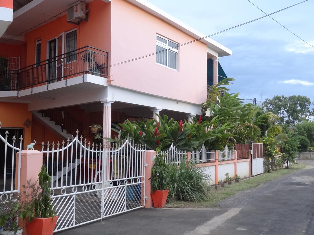 Son House Studio Flic en Flac Экстерьер фото
