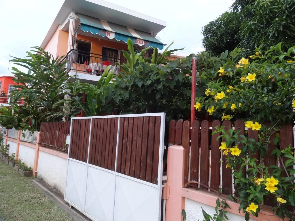 Son House Studio Flic en Flac Экстерьер фото